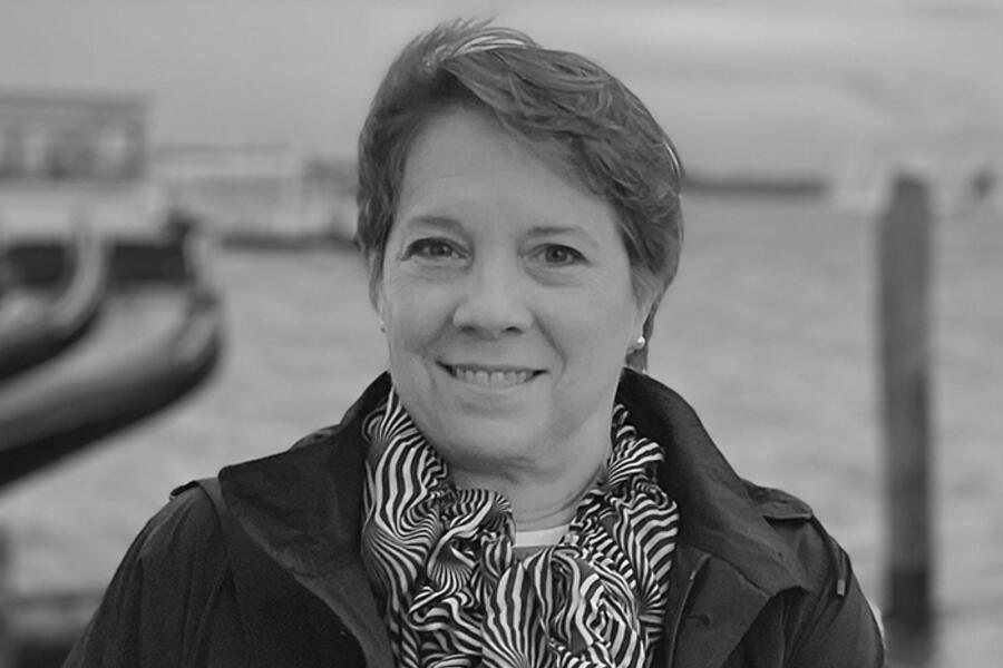 Mónica E. Kupfer Mónica E. Kupfer